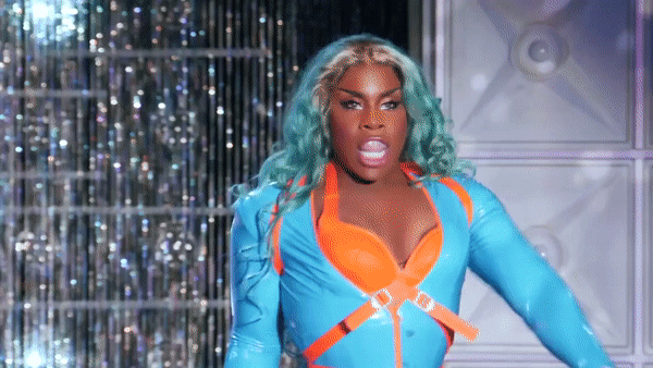 Monet X Change and Shea Coulee lipsyncing against each other on All Stars 7